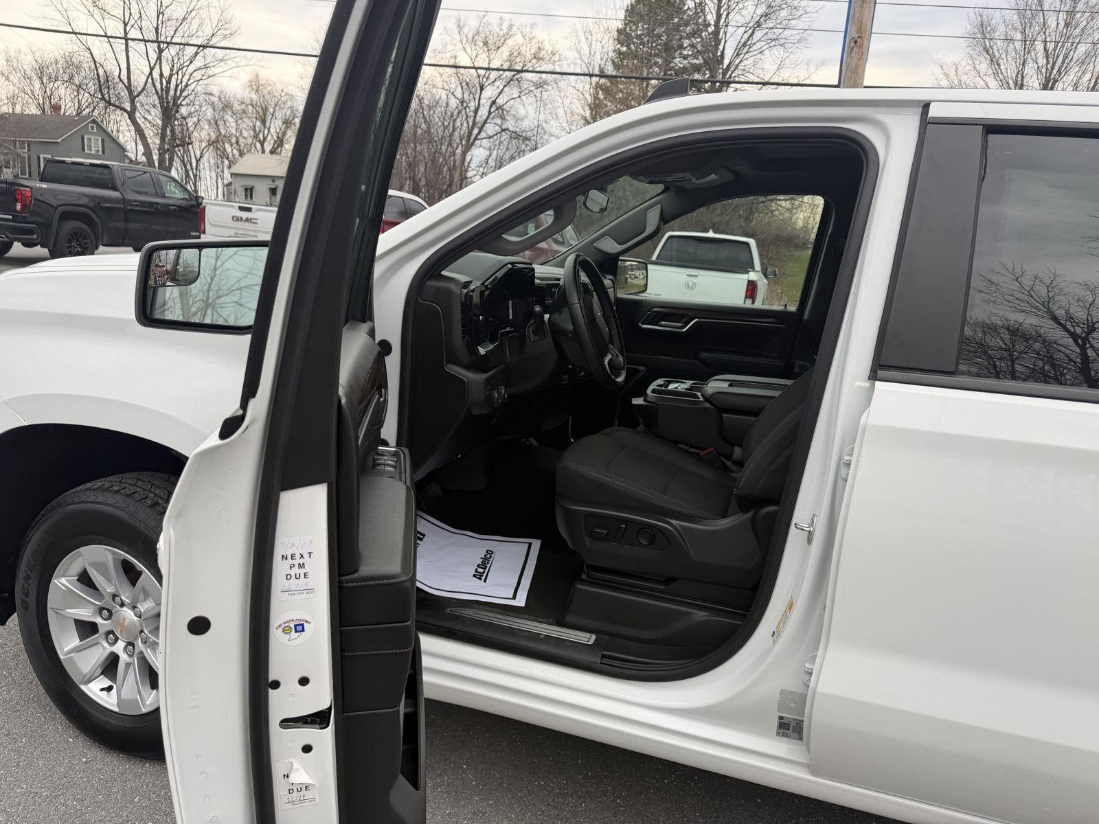 2025 Chevrolet Silverado 1500 LT
