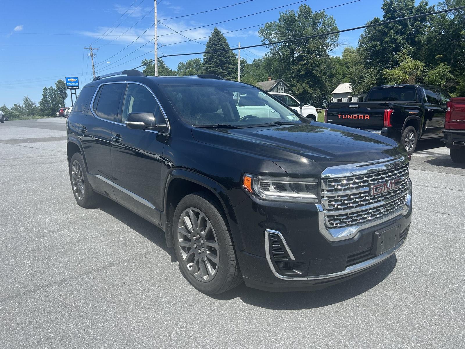 2023 GMC Acadia Denali