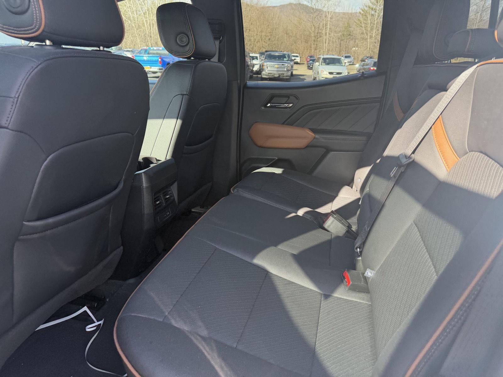 2023 GMC Canyon AT4