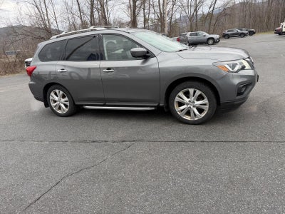 2018 Nissan Pathfinder SL