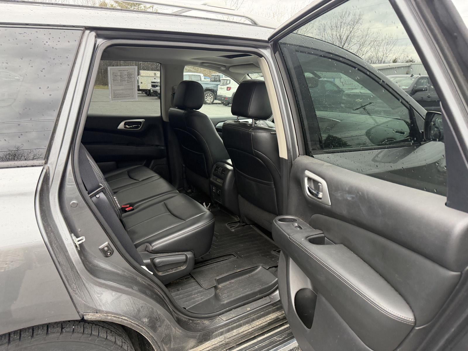 2018 Nissan Pathfinder SL