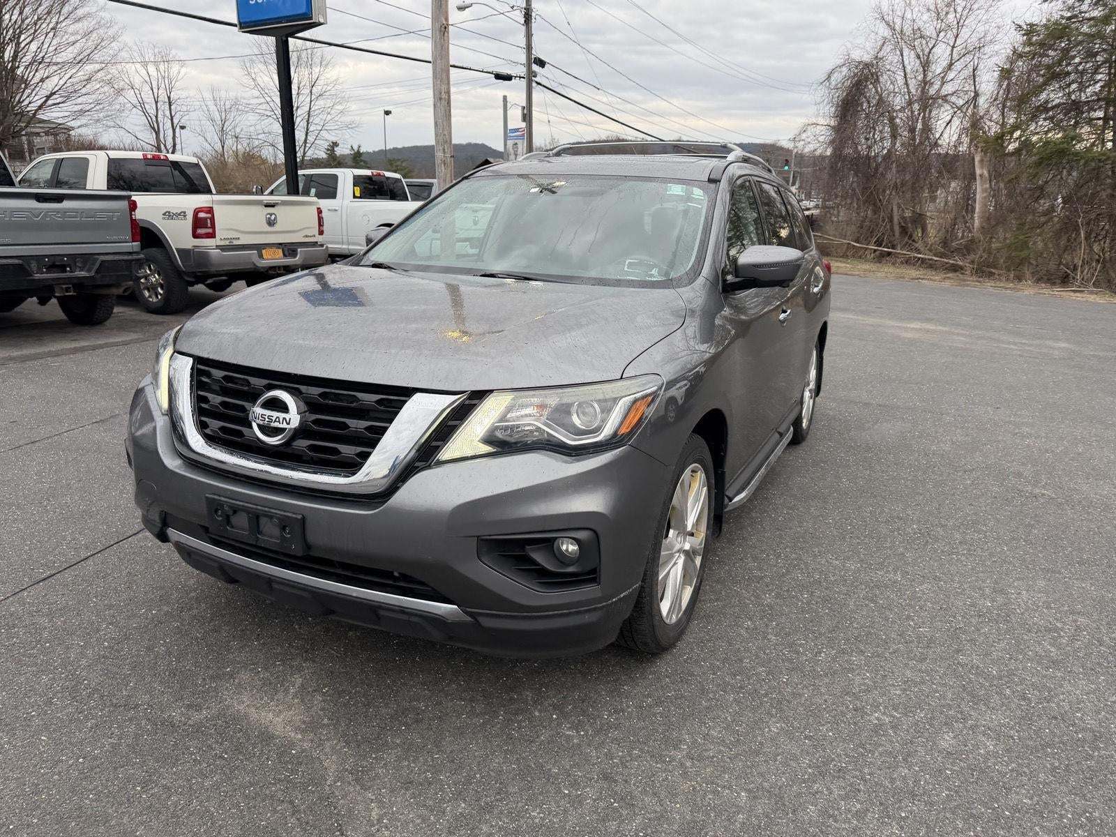 2018 Nissan Pathfinder SL