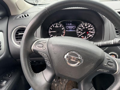 2018 Nissan Pathfinder SL