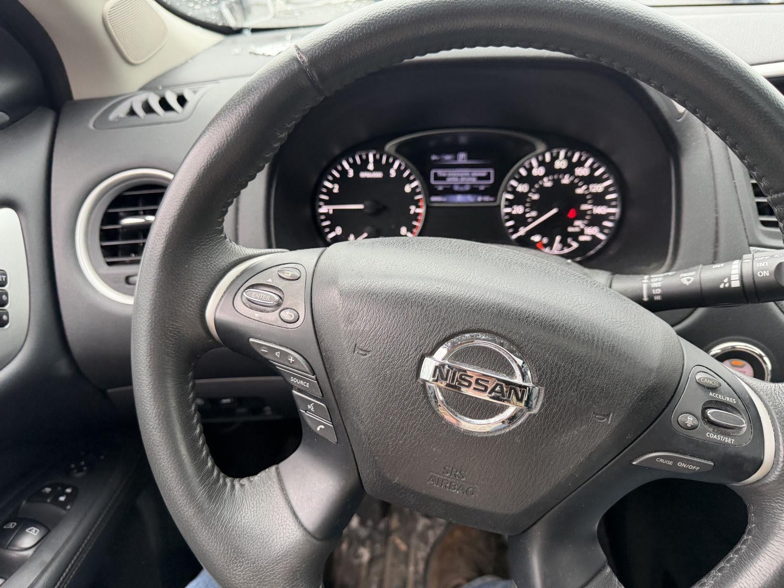 2018 Nissan Pathfinder SL