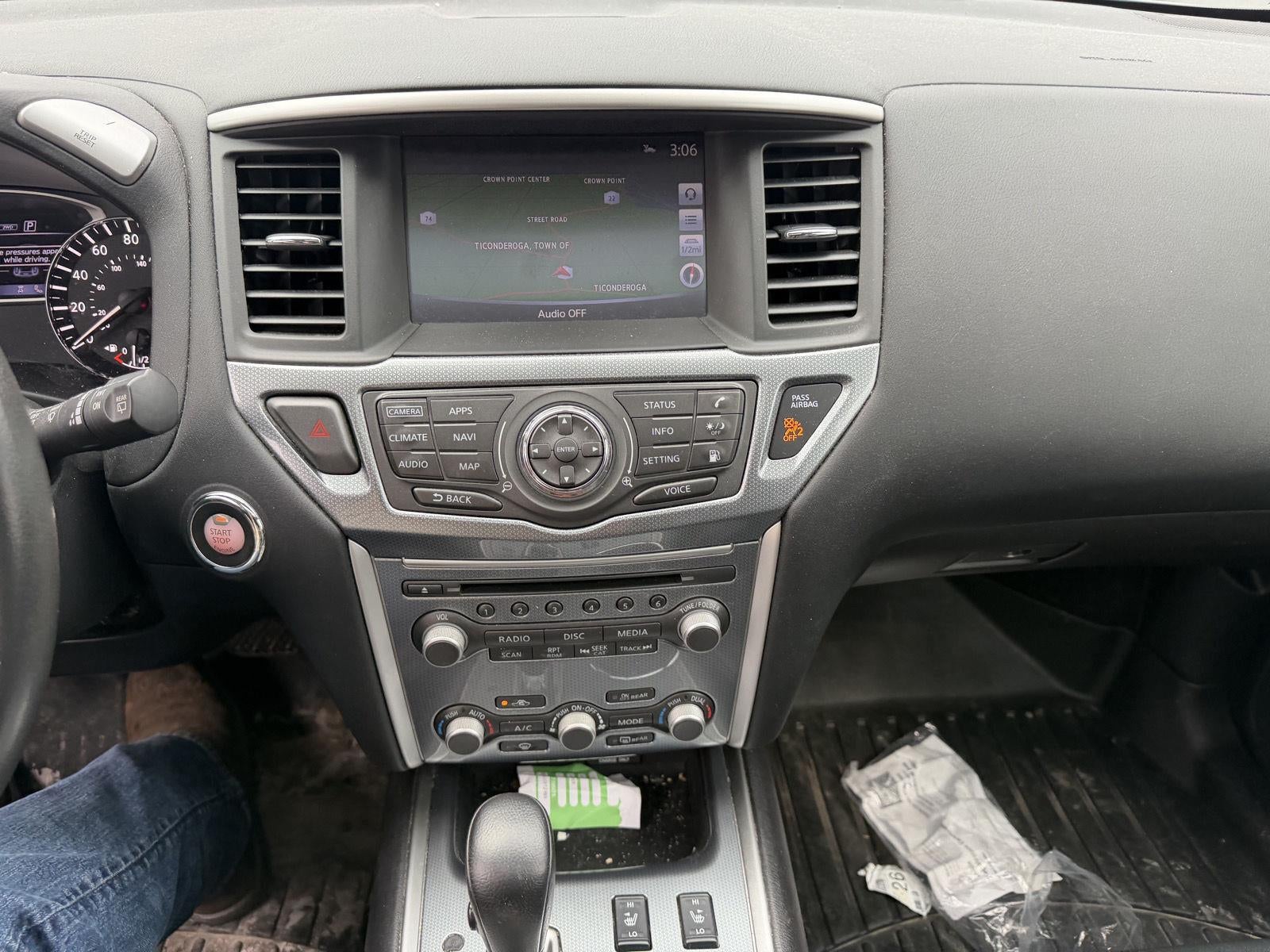 2018 Nissan Pathfinder SL