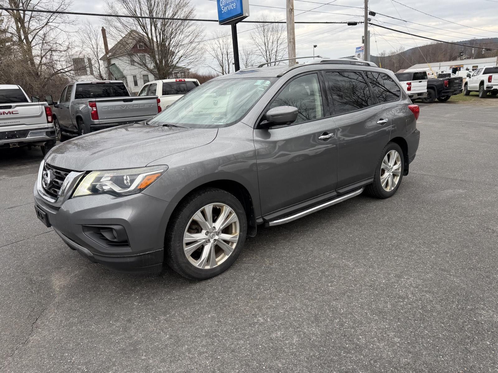 2018 Nissan Pathfinder SL