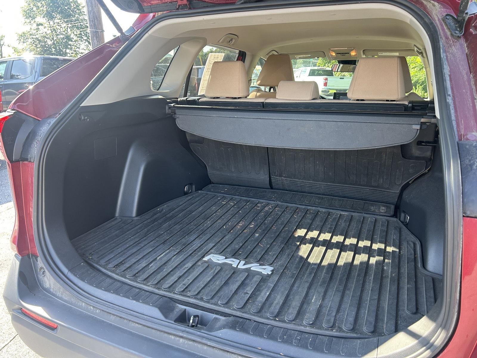 2019 Toyota RAV4 LE
