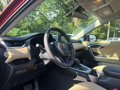 2019 Toyota RAV4 LE