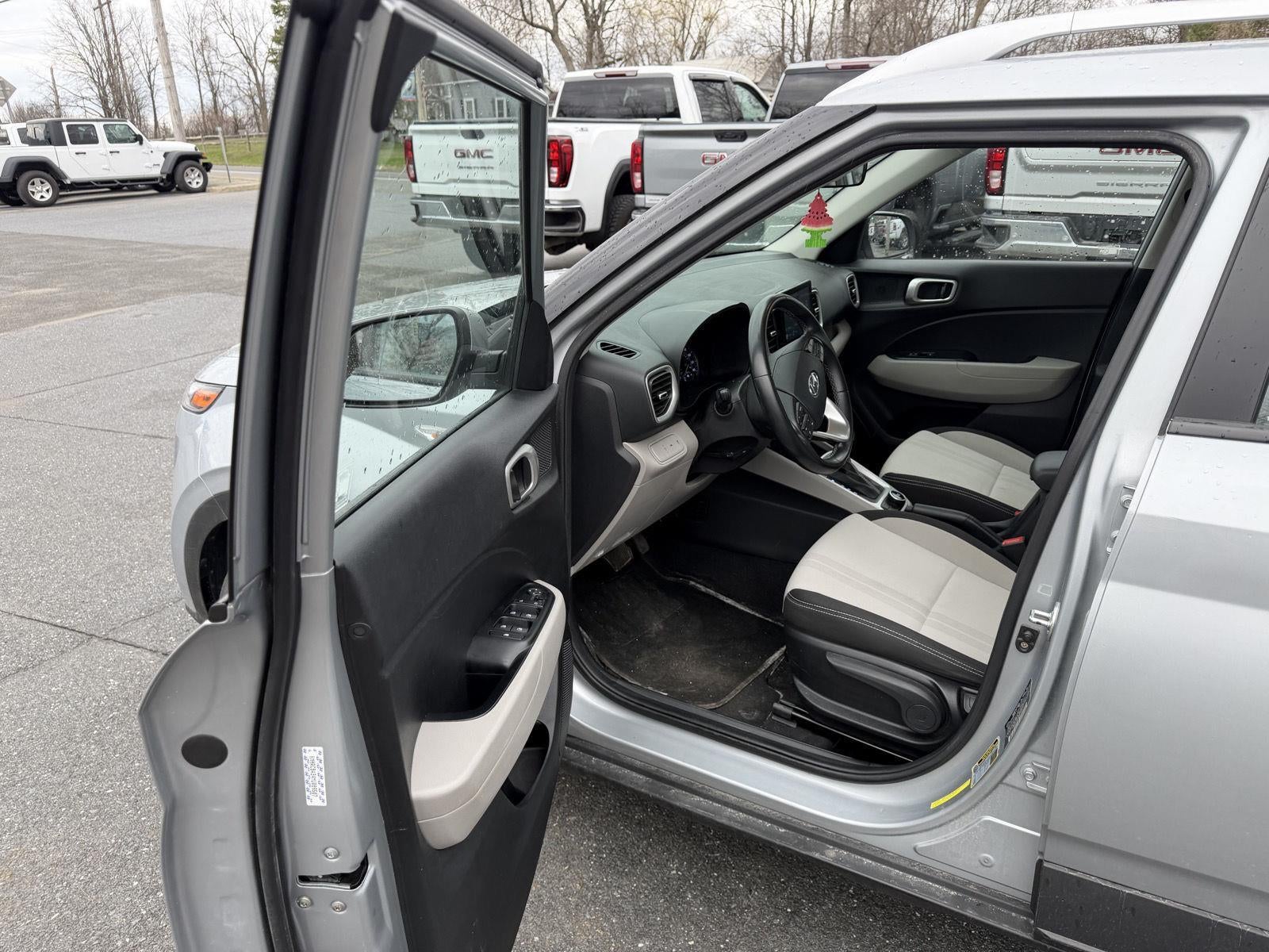 2021 Hyundai Venue SEL