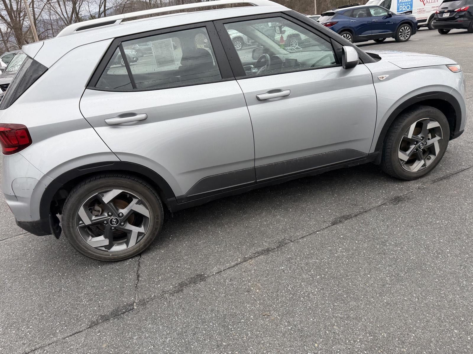 2021 Hyundai Venue SEL