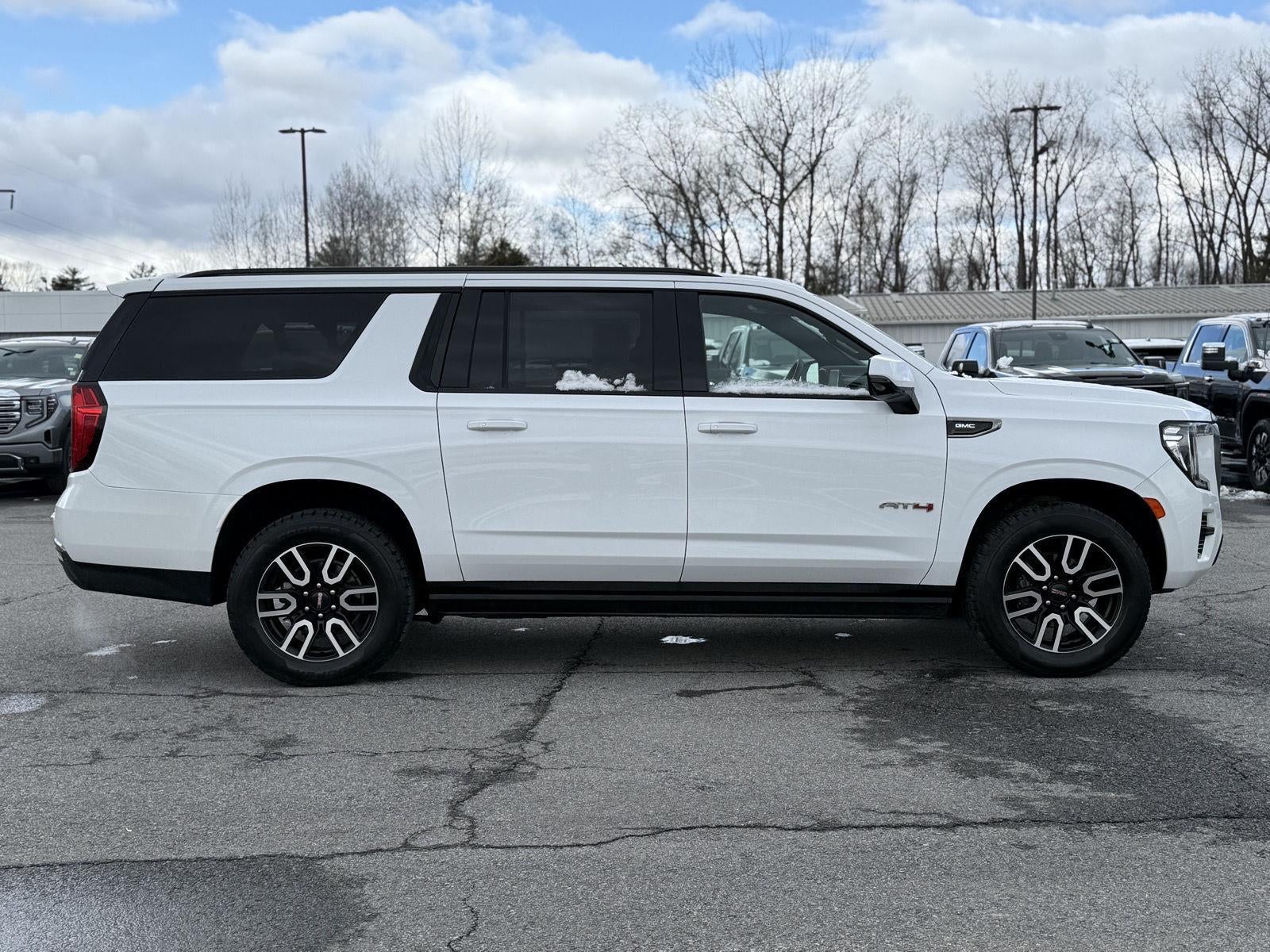 2023 GMC Yukon XL AT4