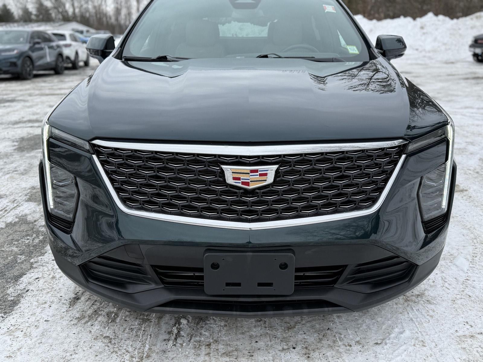 2024 Cadillac XT4 Luxury