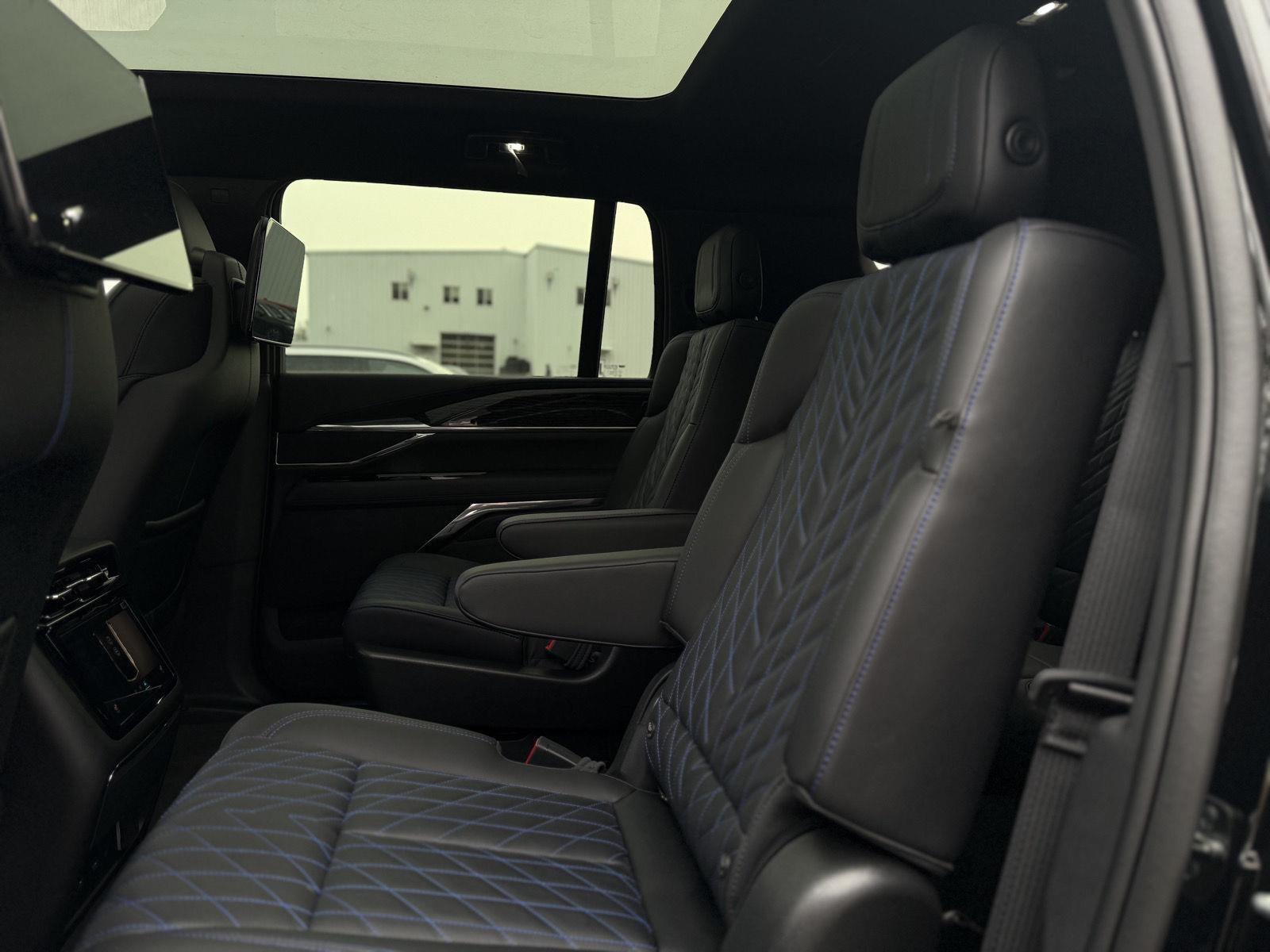 2026 Cadillac ESCALADE IQL Sport