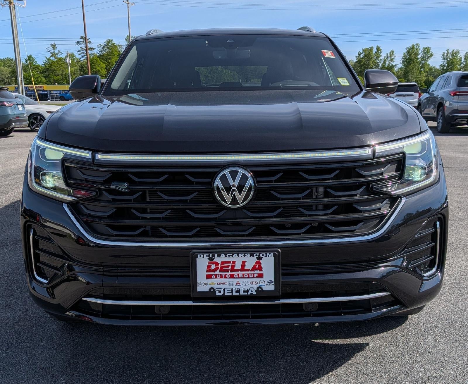 2024 Volkswagen Atlas Cross Sport 2.0T SEL R-Line