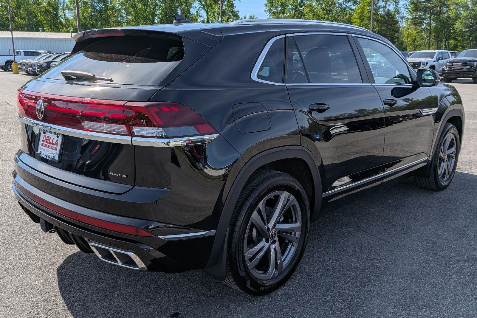 2024 Volkswagen Atlas Cross Sport 2.0T SEL R-Line