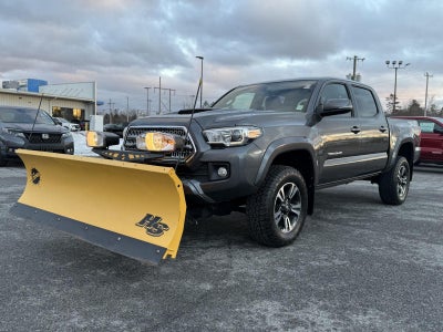 2016 Toyota Tacoma SR