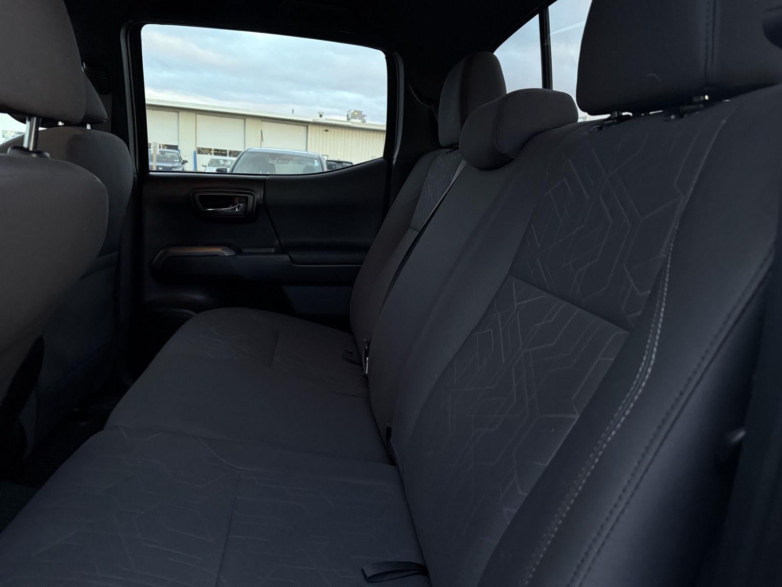 2016 Toyota Tacoma SR