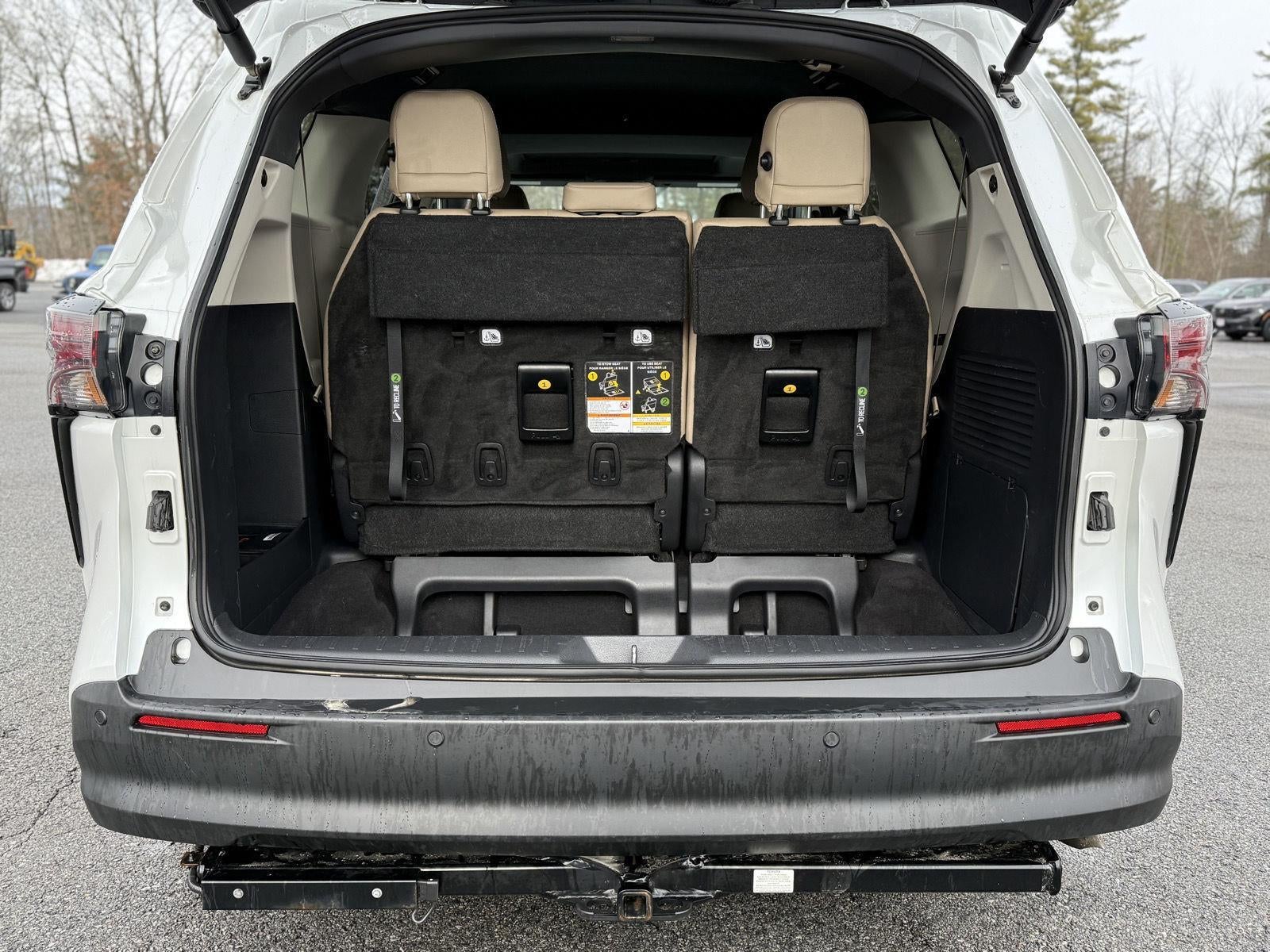 2023 Toyota Sienna XLE