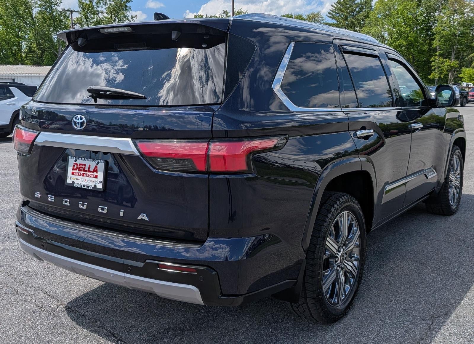2023 Toyota Sequoia SR5