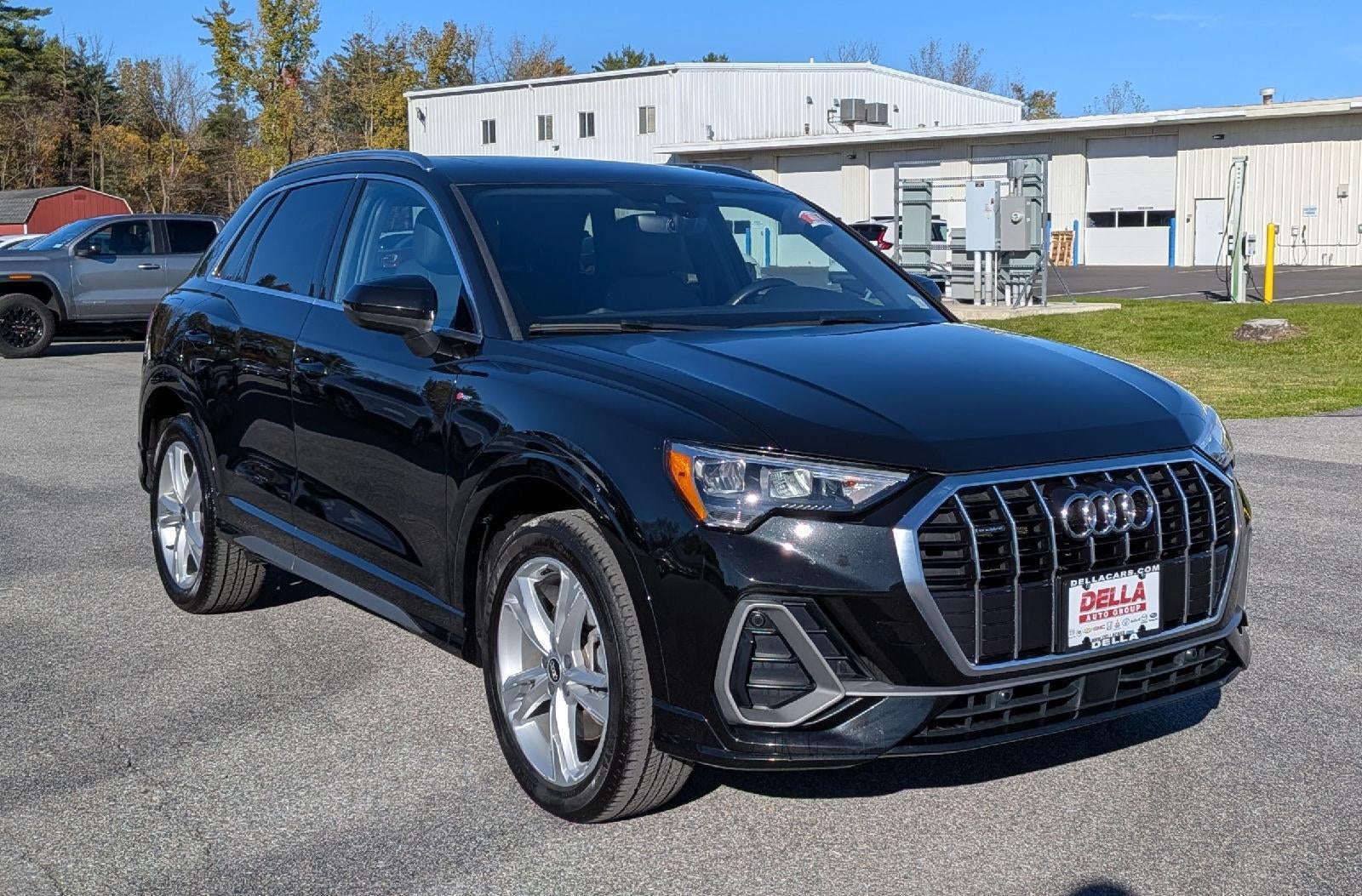 2022 Audi Q3 S line Premium