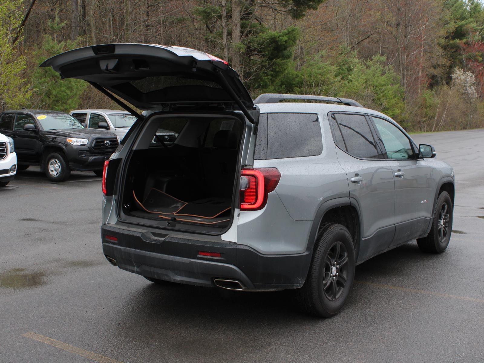 2023 GMC Acadia AT4