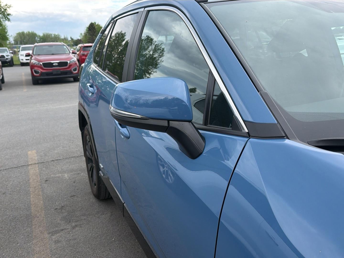 2024 Toyota RAV4 Hybrid SE