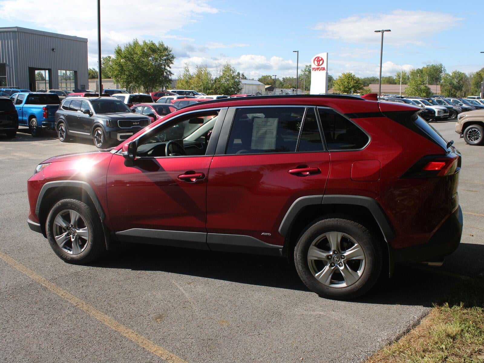 2023 Toyota RAV4 Hybrid XLE