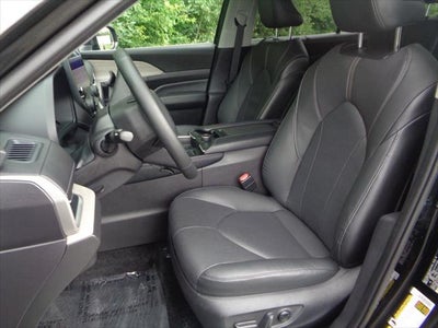 2025 Toyota Grand Highlander Platinum