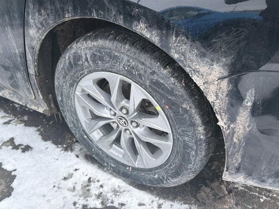 2024 Toyota Sienna LE