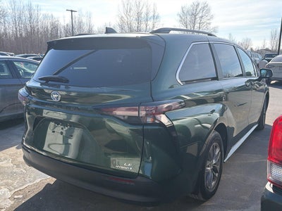 2024 Toyota Sienna LE