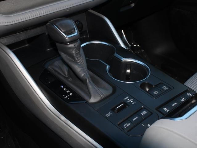 2020 Toyota Highlander LE