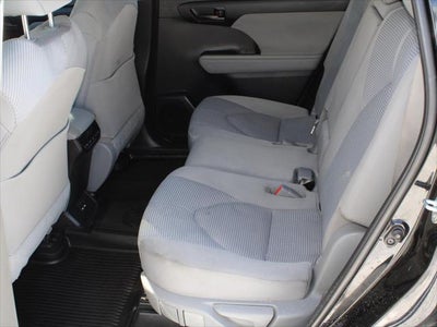 2020 Toyota Highlander LE