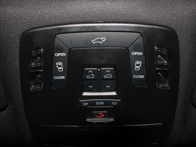 2025 Toyota Sienna Woodland Edition