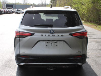 2022 Toyota Sienna XSE