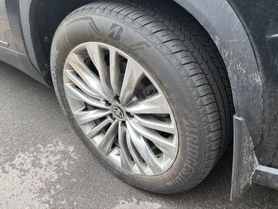 2024 Toyota Highlander Platinum