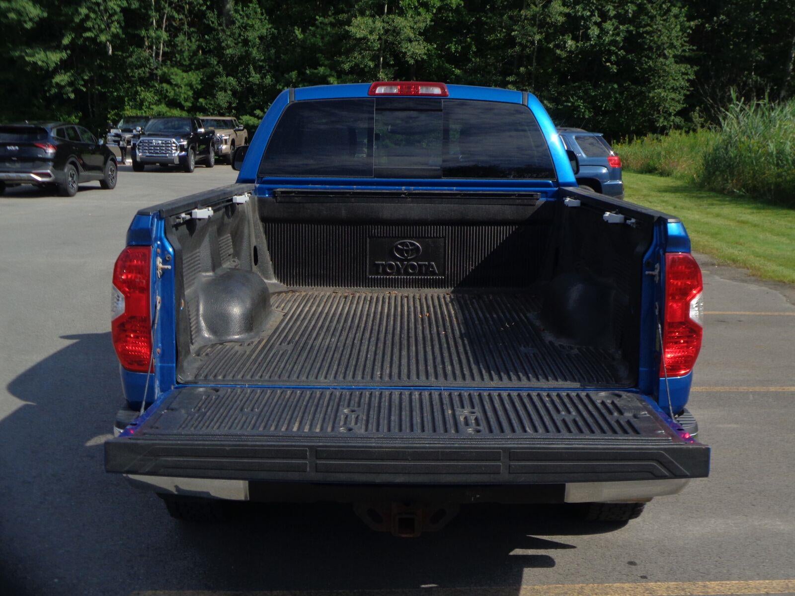 2017 Toyota Tundra SR5