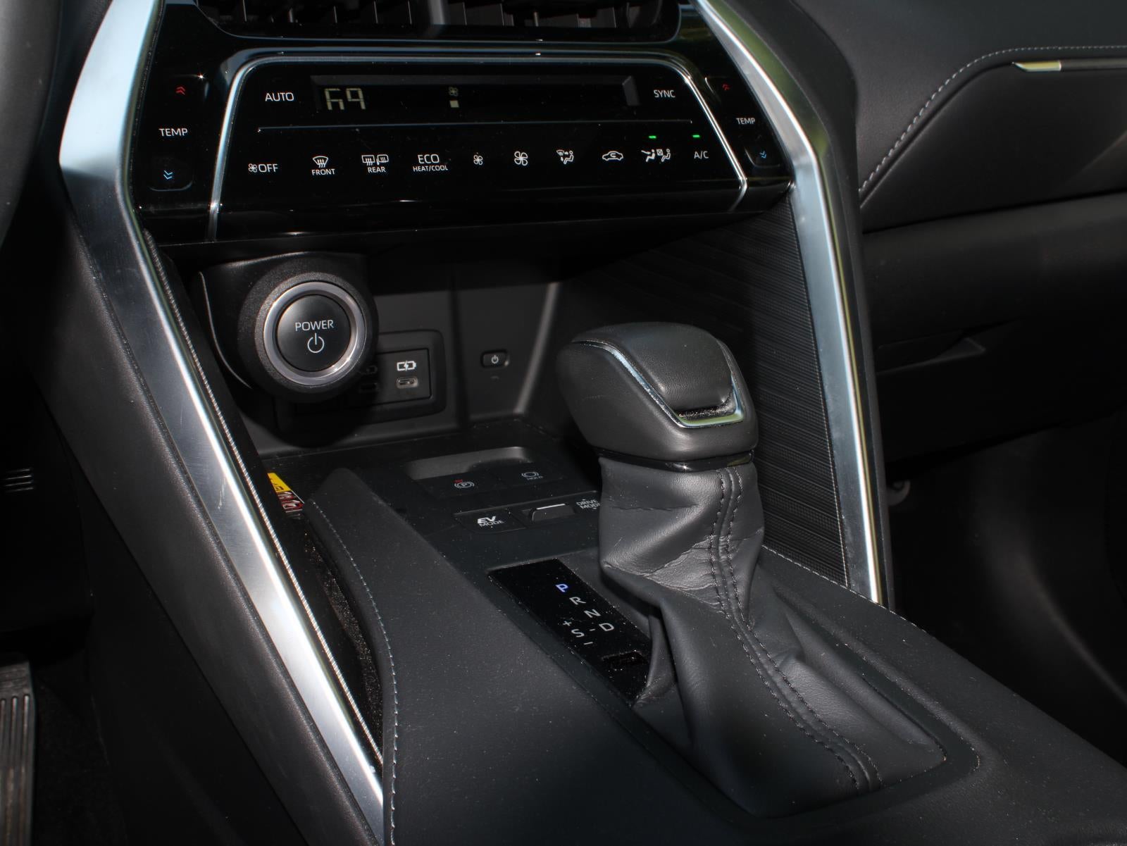 2023 Toyota Venza LE
