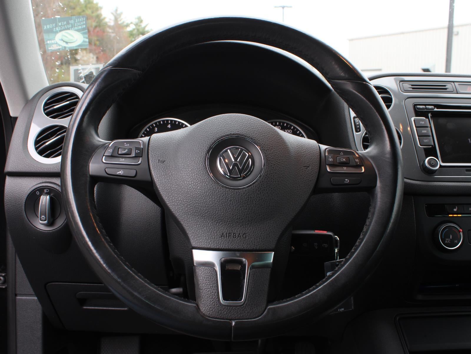 2015 Volkswagen Tiguan SE