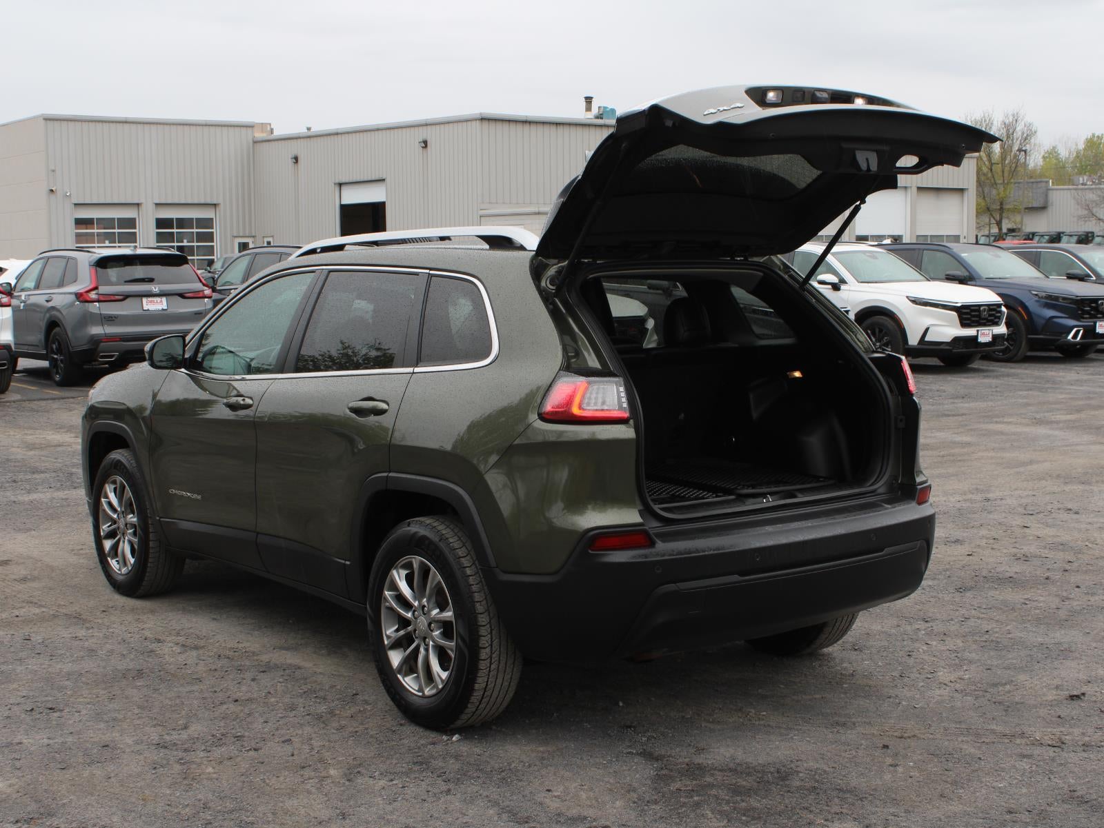 2019 Jeep Cherokee Latitude Plus Four Wheel Drive 9-SPEED 948TE AUTOMATIC