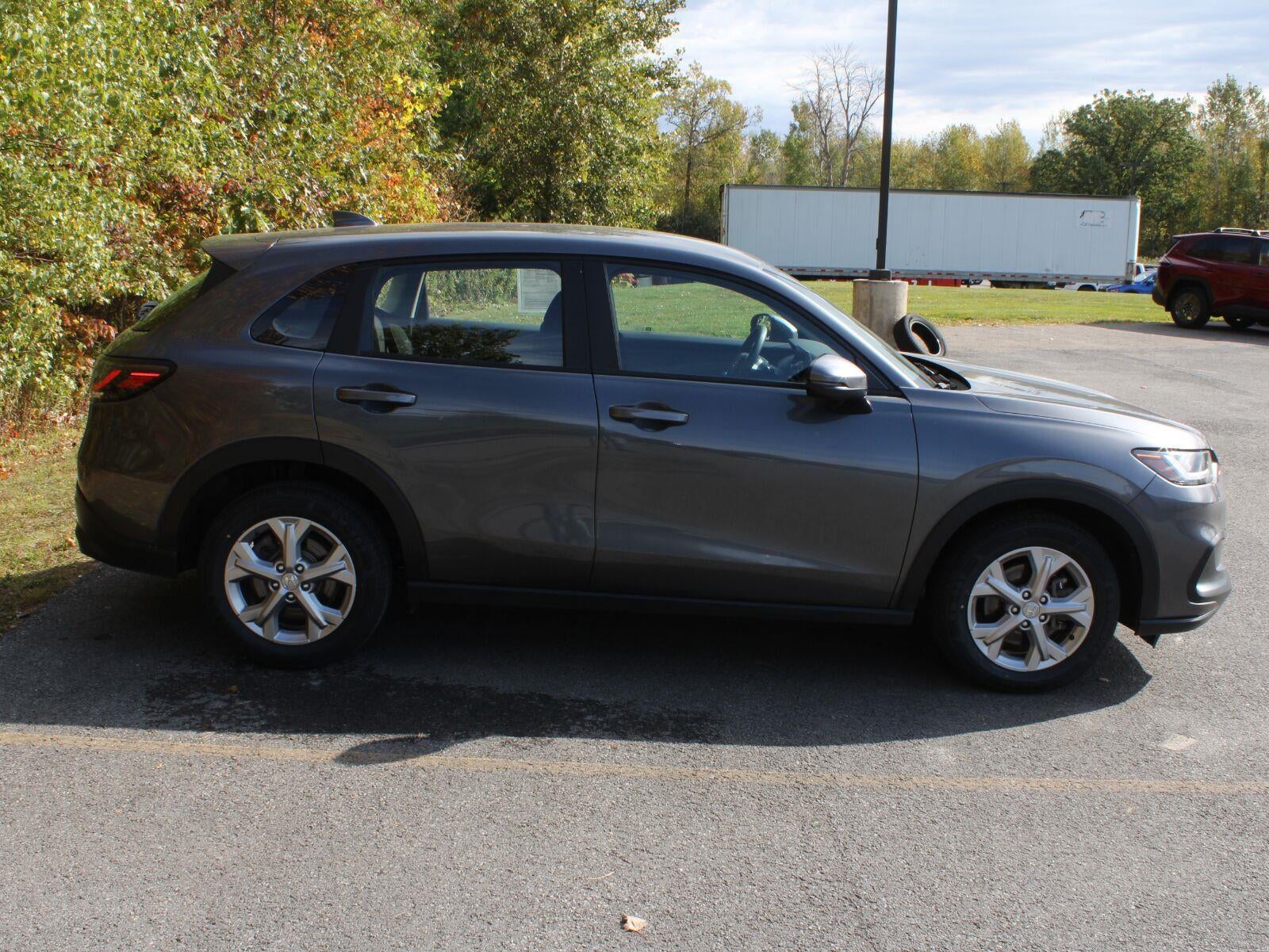 2025 Honda HR-V LX
