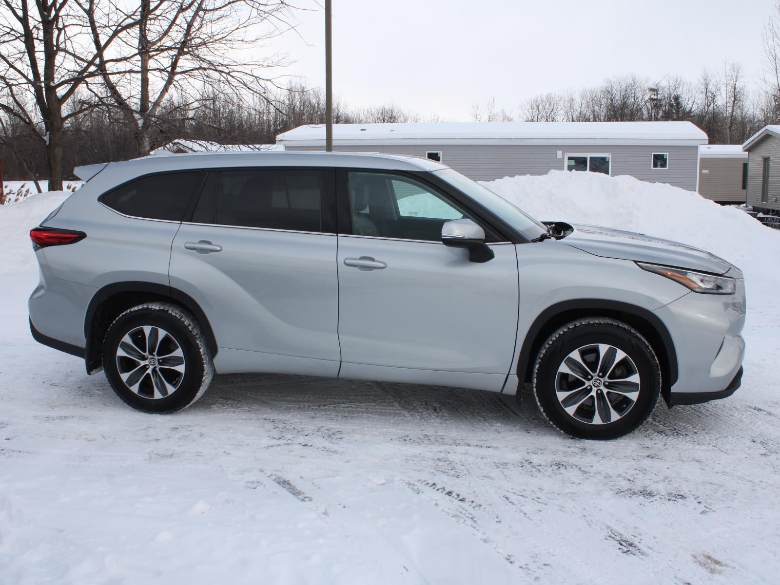 2020 Toyota Highlander XLE All Wheel Drive Automatic