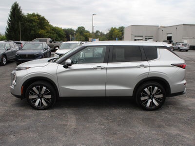 2025 Mitsubishi Outlander SE