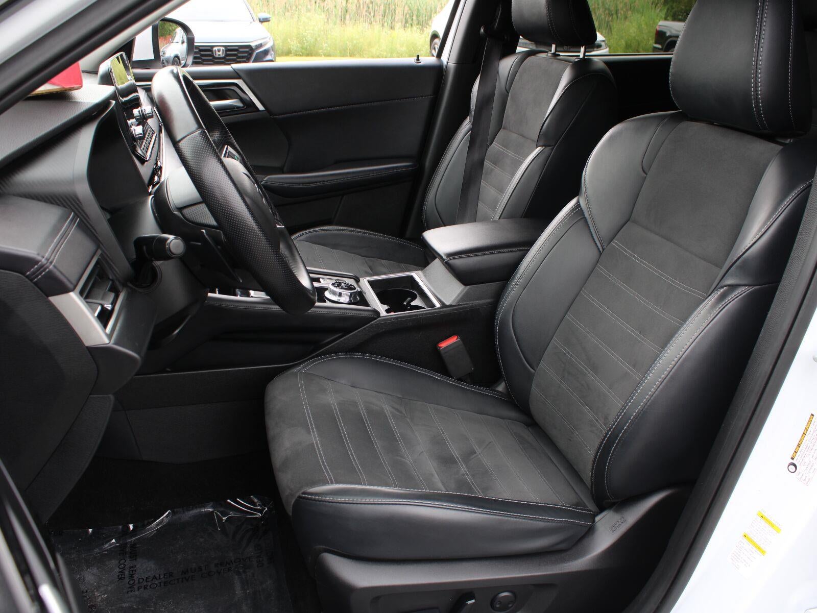 2024 Mitsubishi Outlander Black Edition