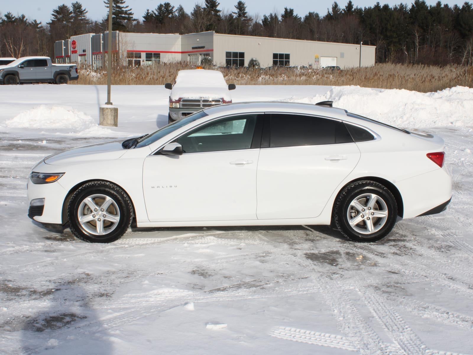 2025 Chevrolet Malibu LS