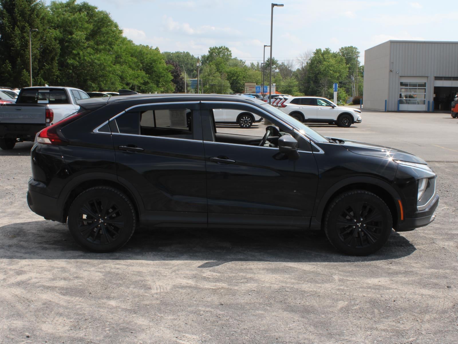 2022 Mitsubishi Eclipse Cross LE