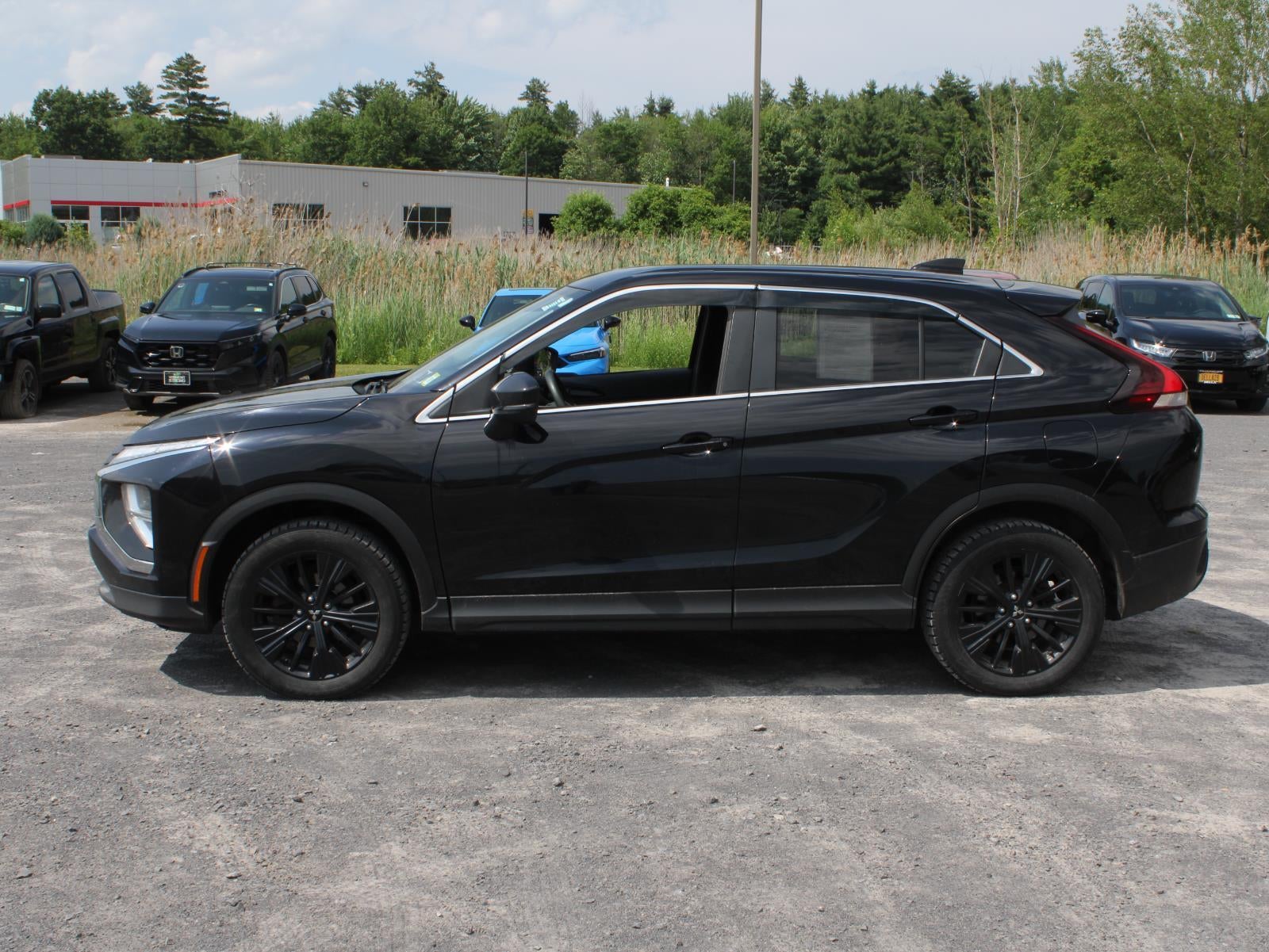 2022 Mitsubishi Eclipse Cross LE
