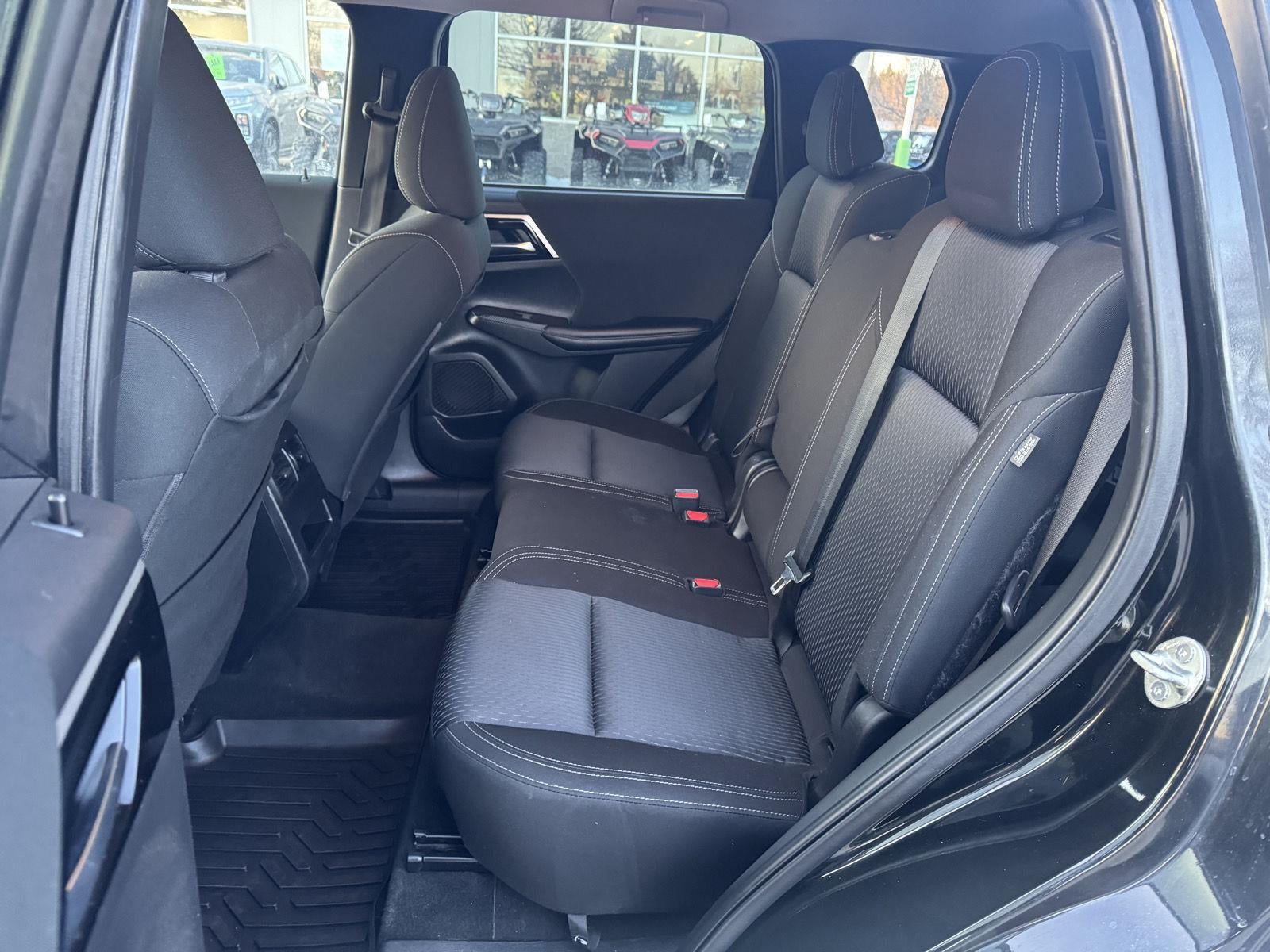 2022 Mitsubishi Outlander ES