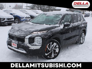 2022 Mitsubishi Outlander ES