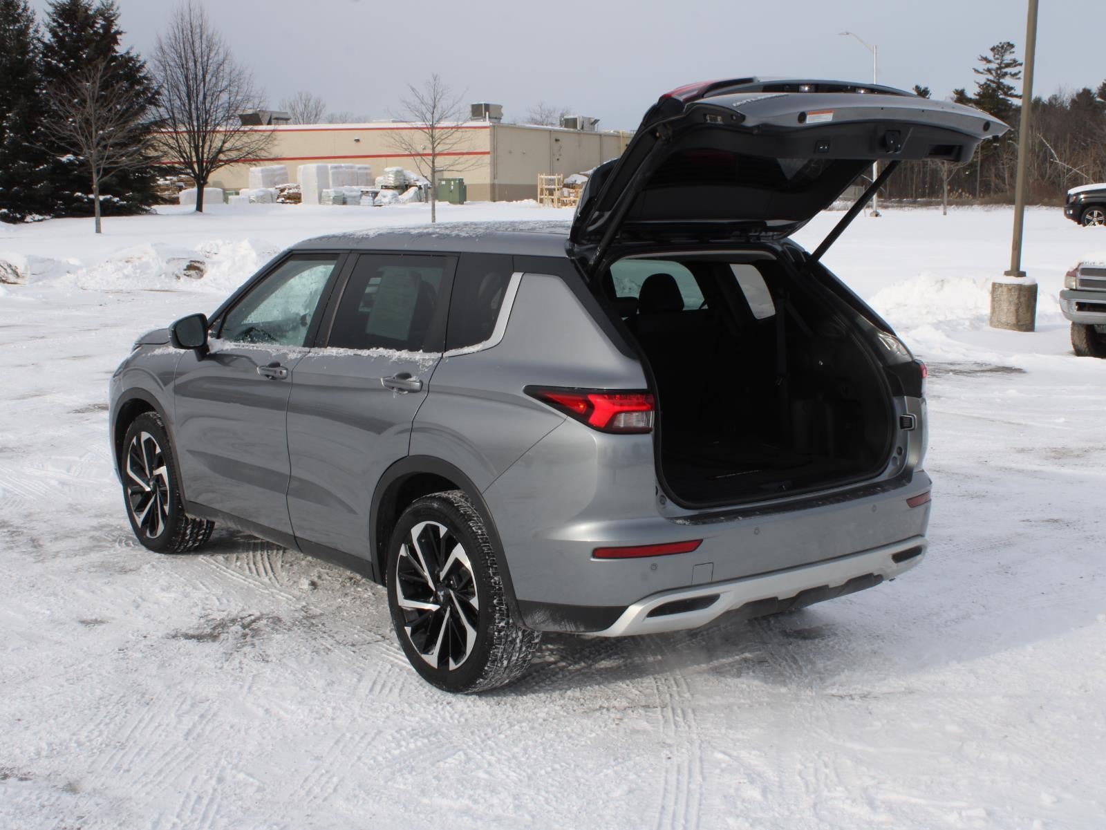 2022 Mitsubishi Outlander SE