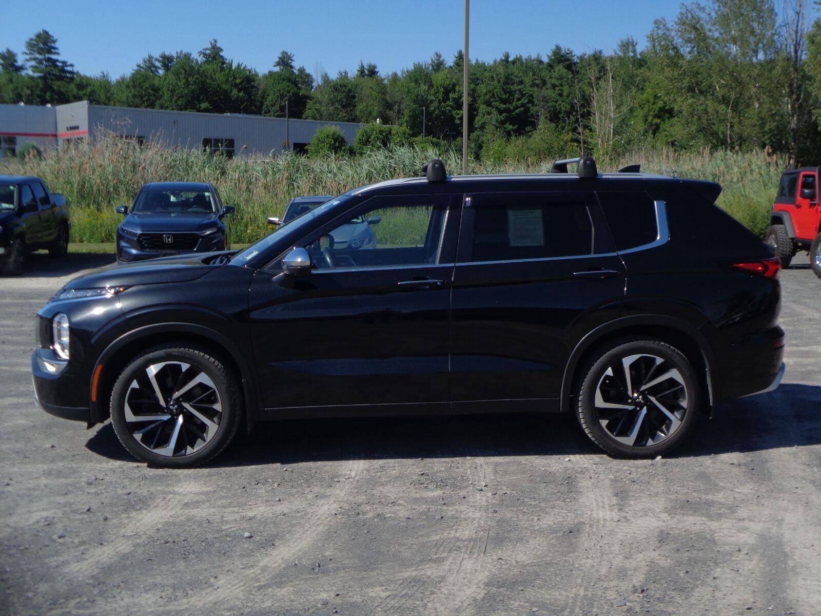2022 Mitsubishi Outlander SE